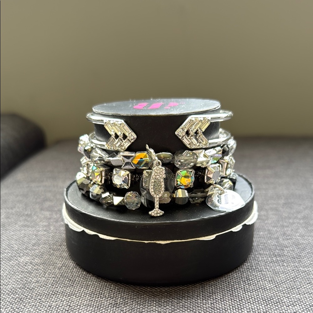 Chic Silver and Black Beaded Bracelet